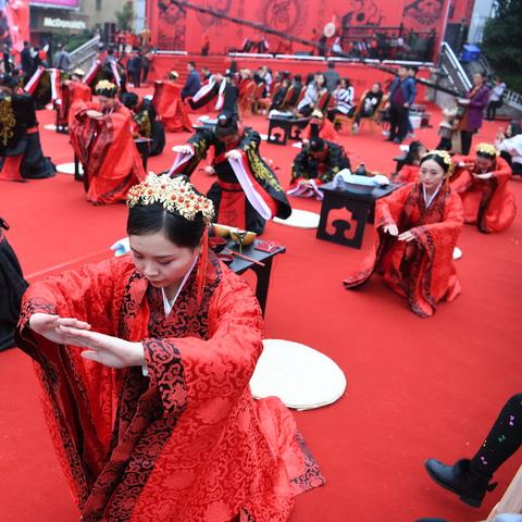 (汉家江湖祈福商城顺序)如何选择"汉家江湖自选祈福卡池"？选哪个才是最合适的选择？
